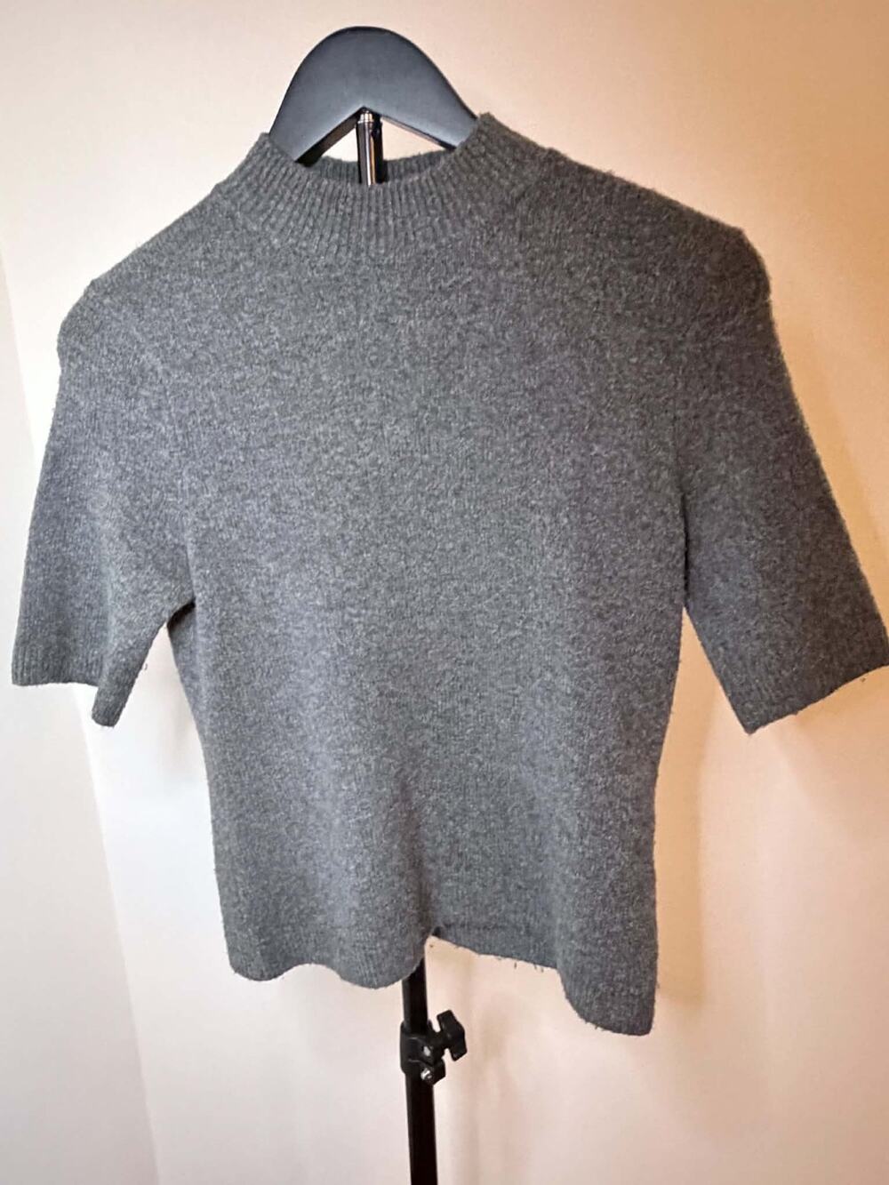 Abercrombie & Fitch Gray Mock Neck Short Sleeve Knit Sweater XS